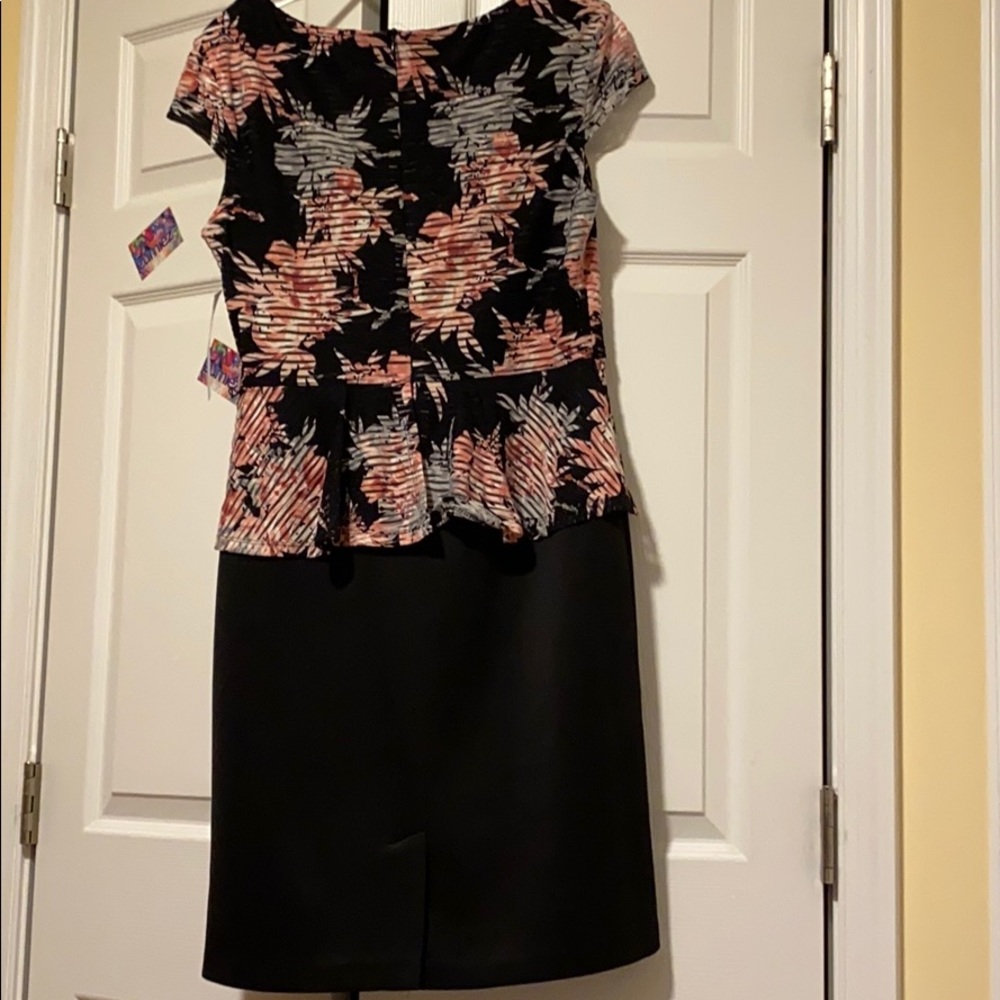Dress - Picture 2 of 2